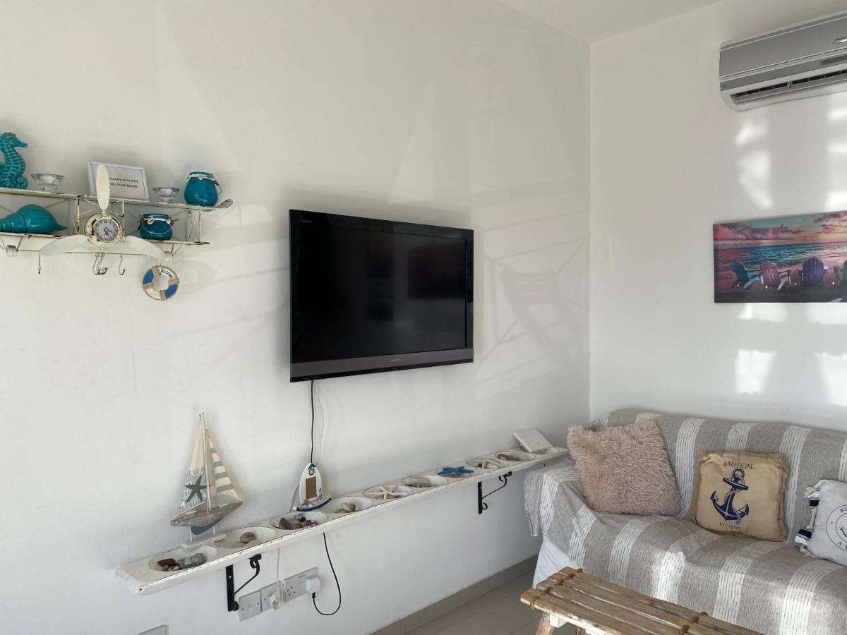 Two Bedroom Duplex :Mountain And Sea View Larnaca Extérieur photo